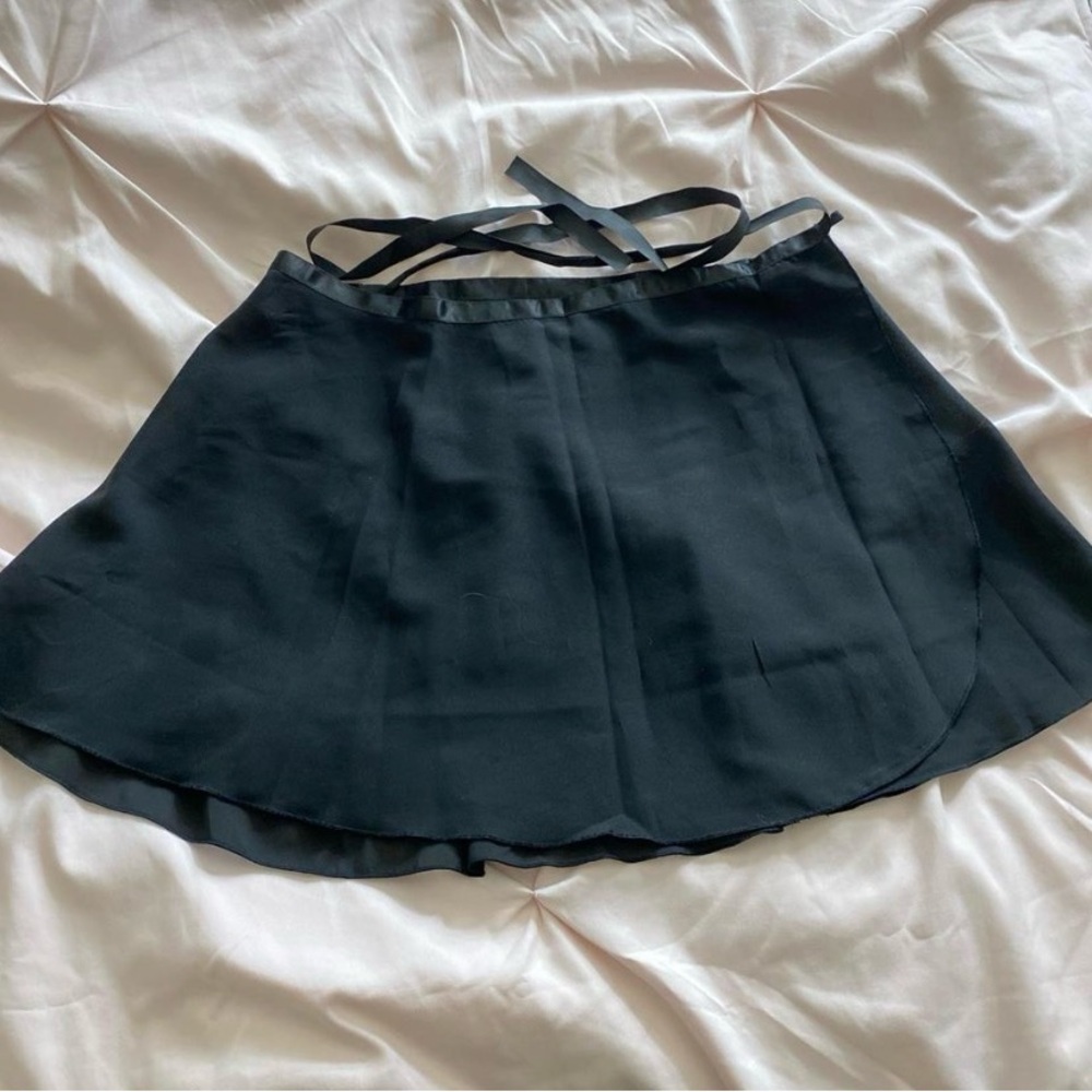 Elegant Black Women's Skirt